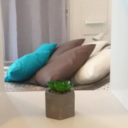 Cozy Aurelio